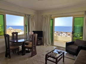 luxury apartment in sharks bay